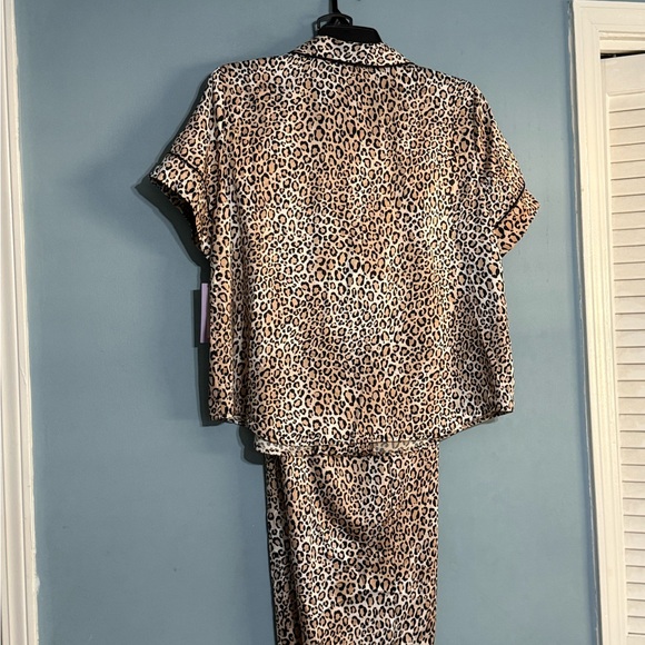SELLING JOYSPUN PAJAMAS FOR WOMEN SIZE XL NWT SHORT SLEEVE - Picture 4 of 13